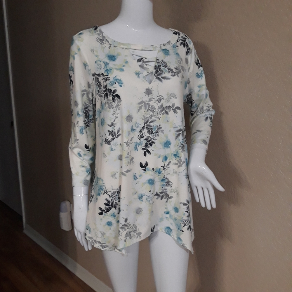 Nue Options Top
